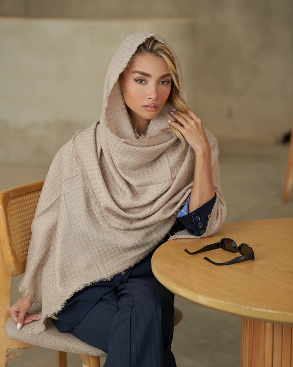 شال پاییزه حوله ای ۴طرف ریش رنگ کرم